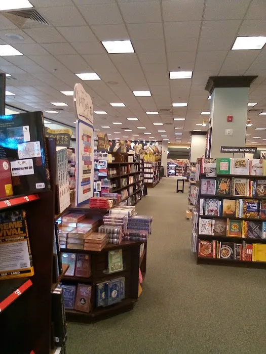 Barnes & Noble 7