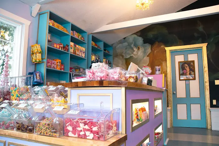 BouNom Emporium 9