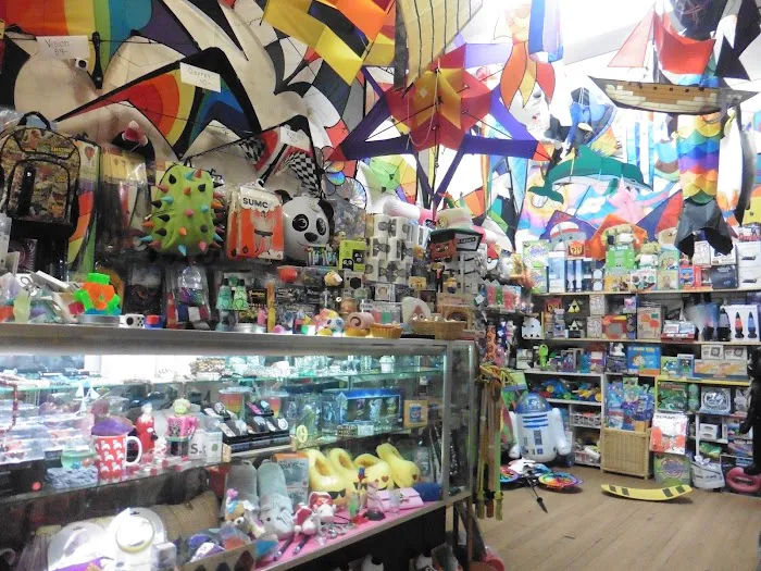 Kites of the Harbor 1
