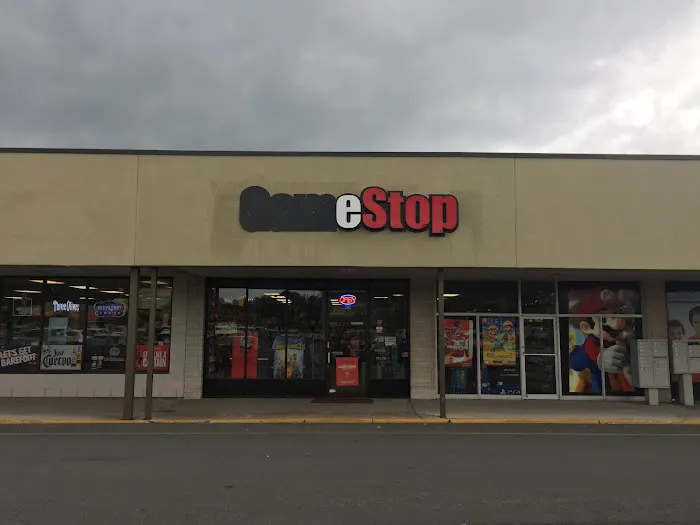 GameStop 3