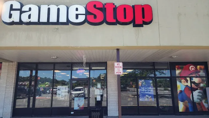 GameStop 8