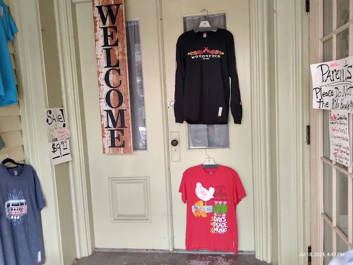 Woodstock Emporium & Holiday Haus 3