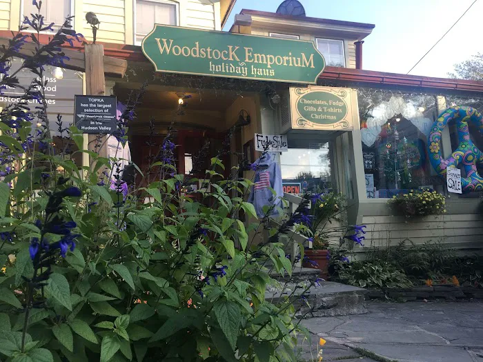 Woodstock Emporium & Holiday Haus 4