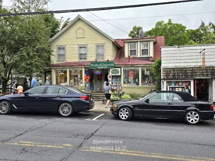 Woodstock Emporium & Holiday Haus 5