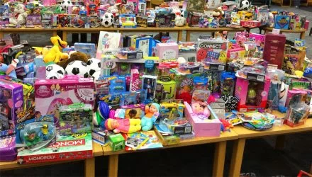 How to Organize a Successful Community Toy Drive and Make a Real Difference