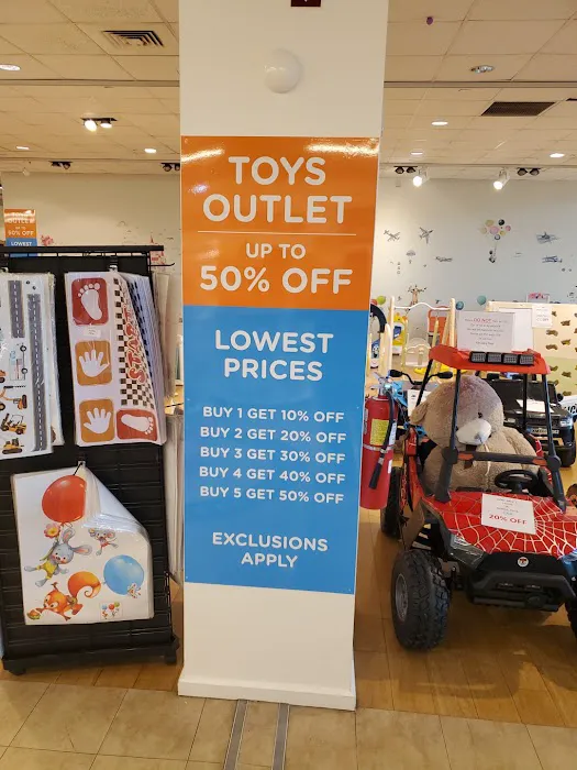 Amazing Toys Outlet 5