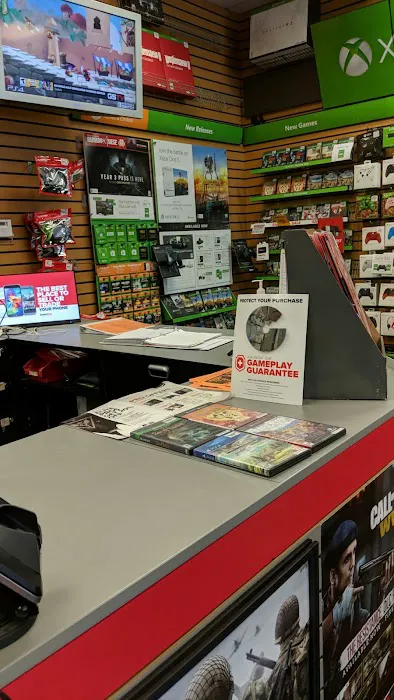 GameStop 8