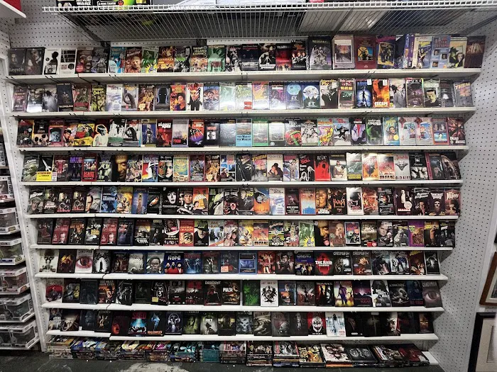 L+L Collectibles 5