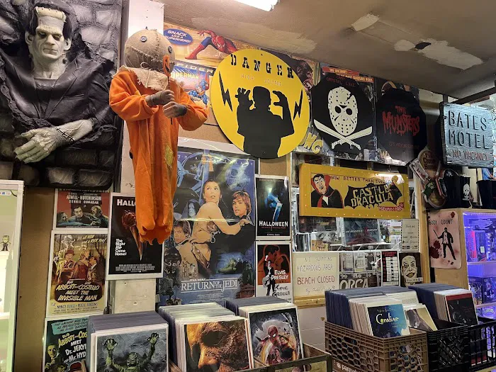 L+L Collectibles 8