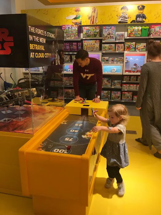 The LEGO® Store Cherry Hill 6