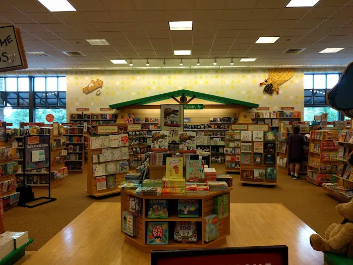 Barnes & Noble 8