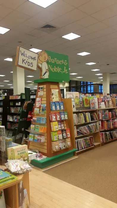 Barnes & Noble 5