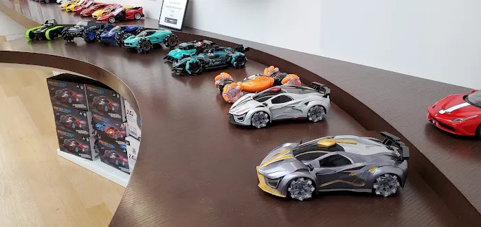 Amazing Toys 0