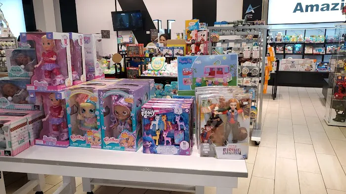 Amazing Toys 9