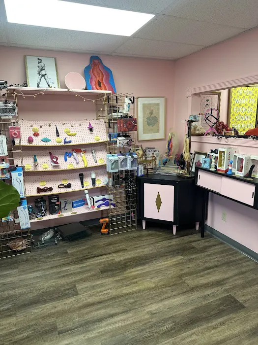 F.E.M. Shop 1