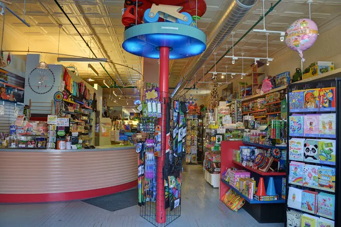 Tom's Toys 1