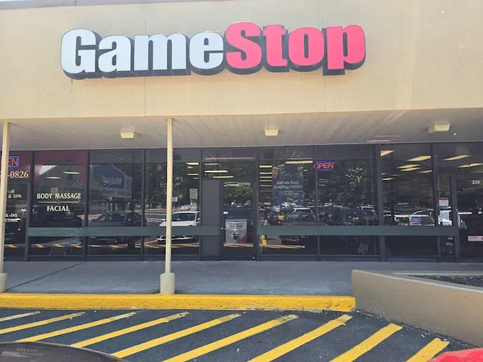 GameStop 4