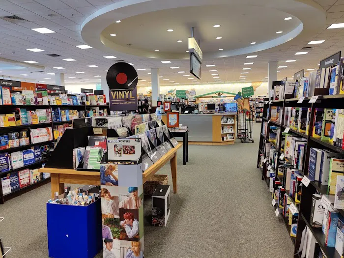 Barnes & Noble 3
