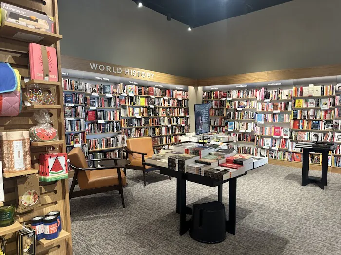 Barnes & Noble 6