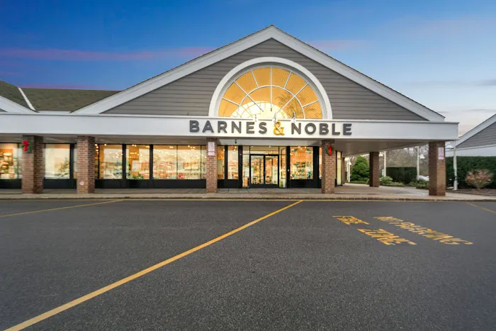 Barnes & Noble 7