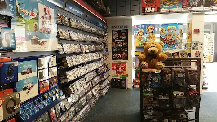GameStop 1