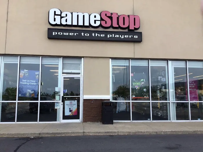 GameStop 8