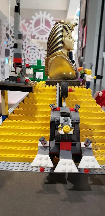 The LEGO® Store Crossgates Mall 3