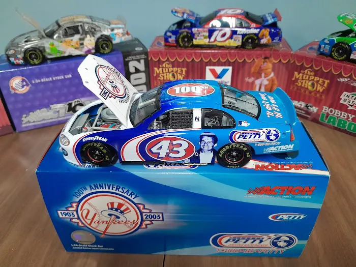 Classic Sportscards & Collectables 9