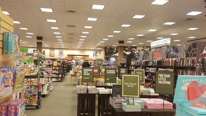 Barnes & Noble 2