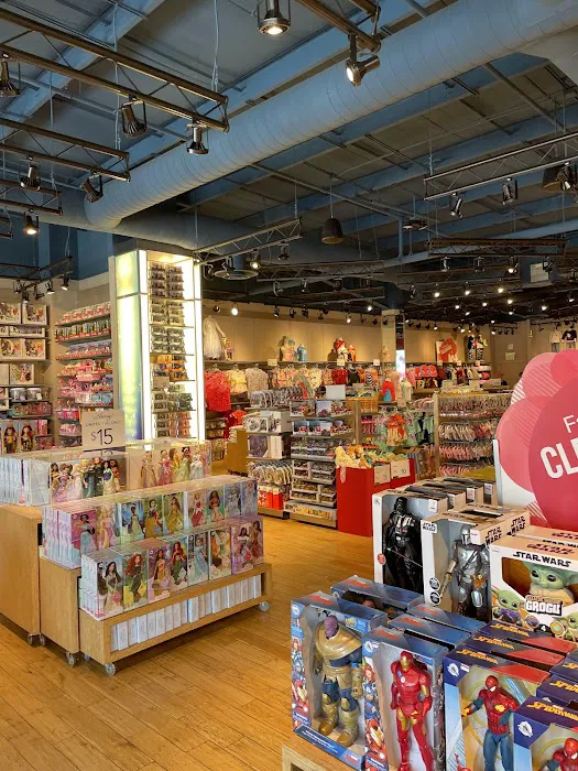 Disney Store 9