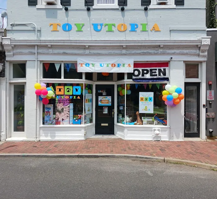 Toy Utopia 9