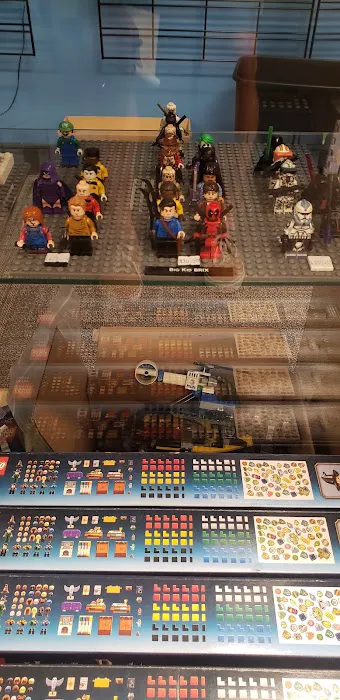 Bricks and Minifigs Warwick 7