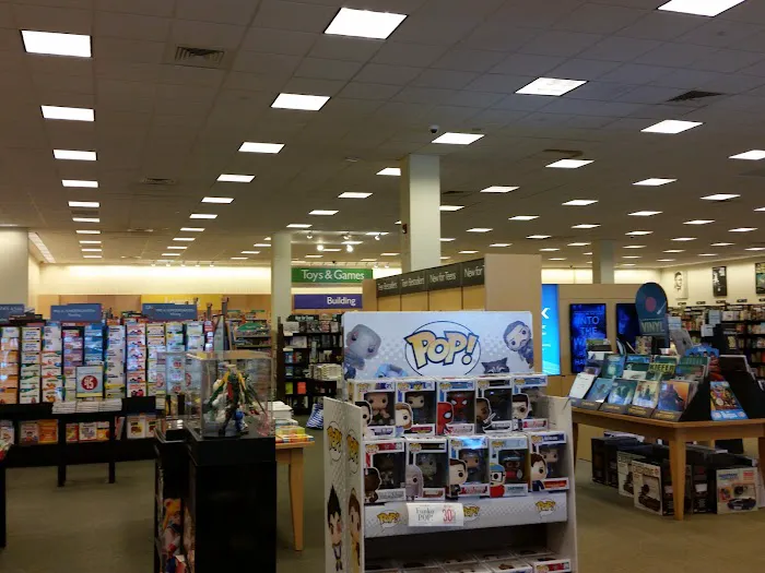 Barnes & Noble 6