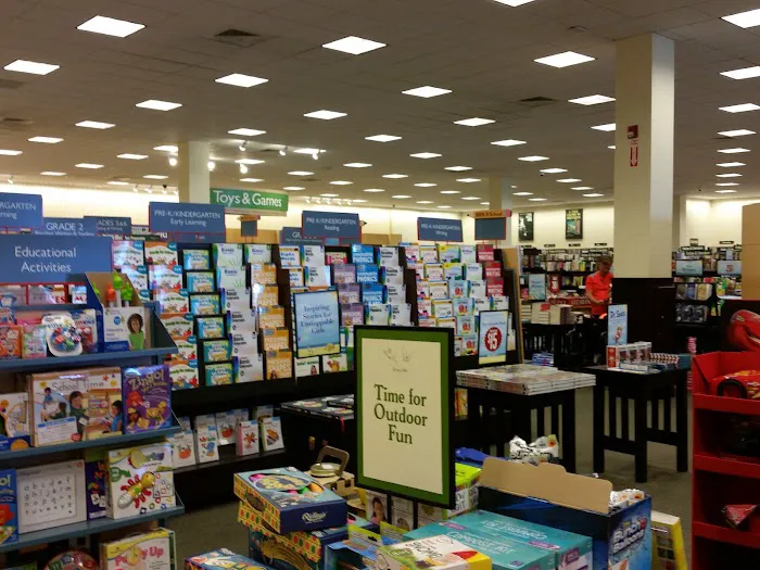 Barnes & Noble 5
