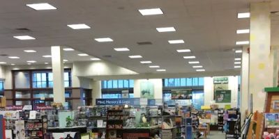 Barnes & Noble