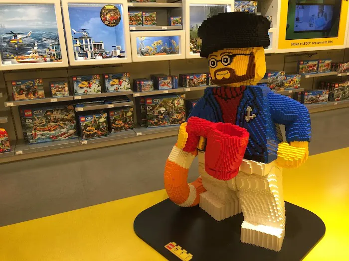 The LEGO® Store Providence Place 5