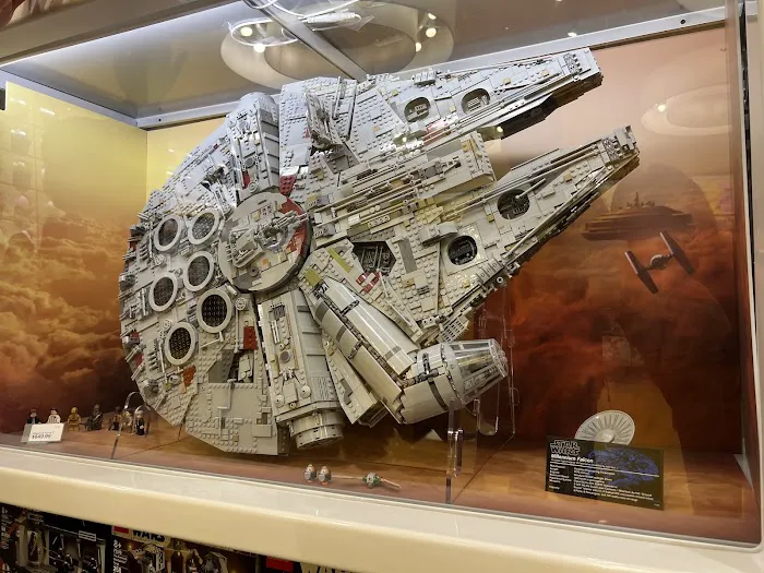 The LEGO® Store Providence Place 9