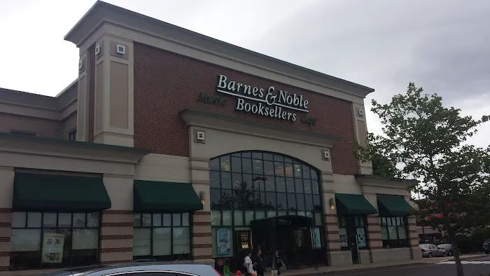 Barnes & Noble 5