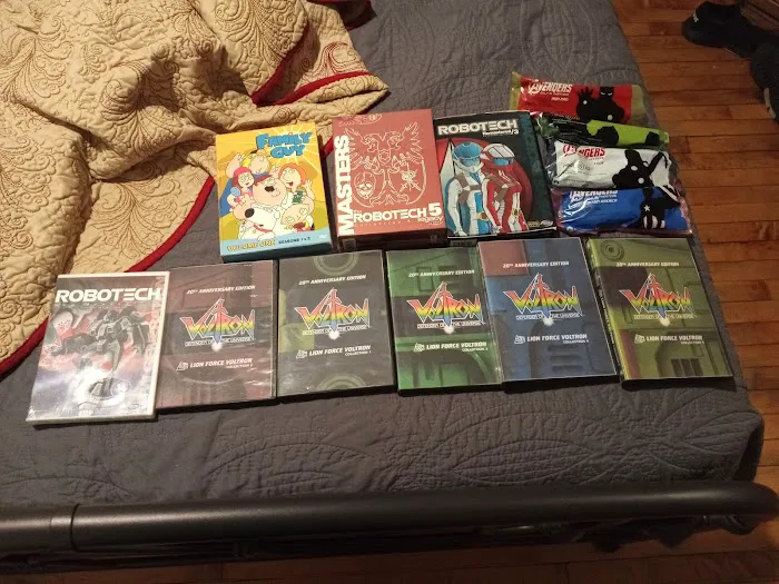 Bob's Hobbies & Collectibles 8