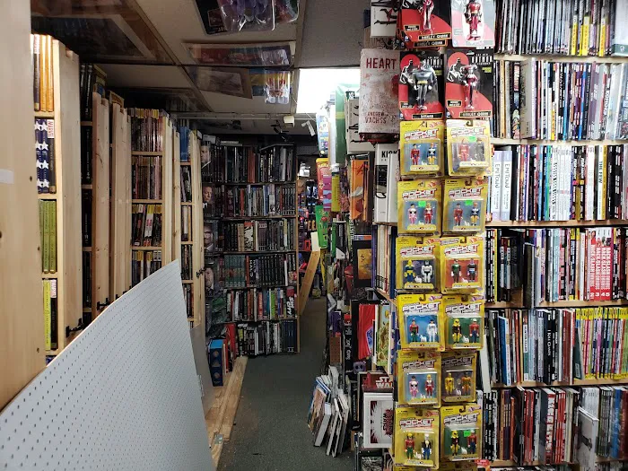 Matt's Sports Cards & Comics 1