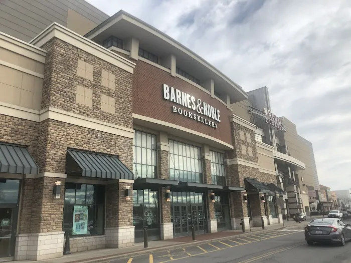 Barnes & Noble 0
