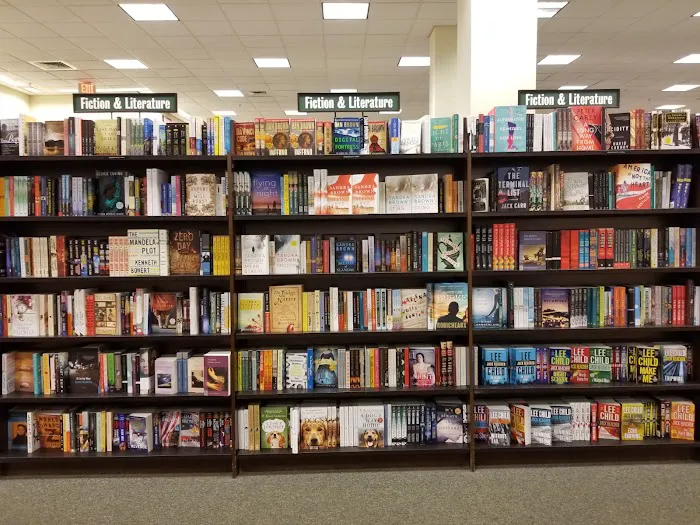 Barnes & Noble 1
