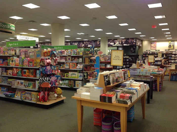Barnes & Noble 8