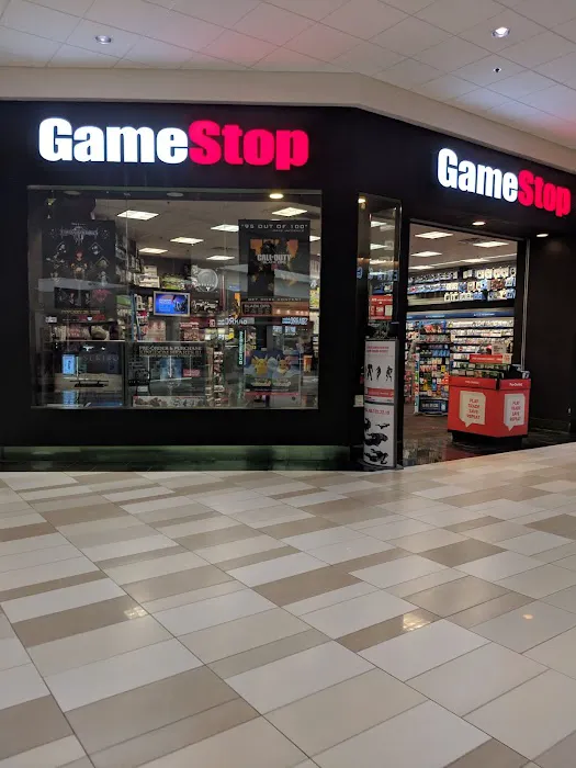 GameStop 4