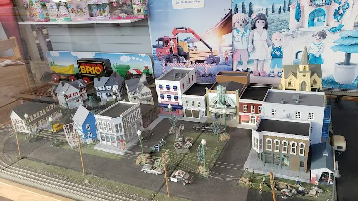 Toys On The Square 4