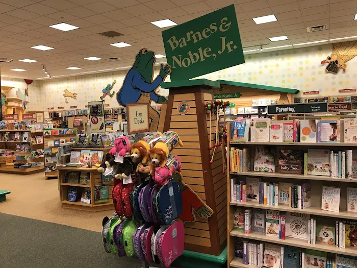 Barnes & Noble 8
