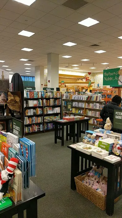 Barnes & Noble 2