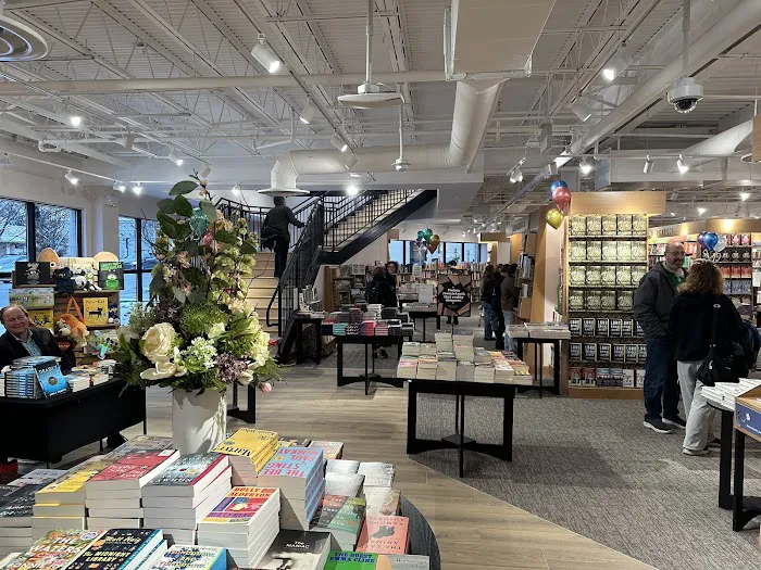 Barnes & Noble 8