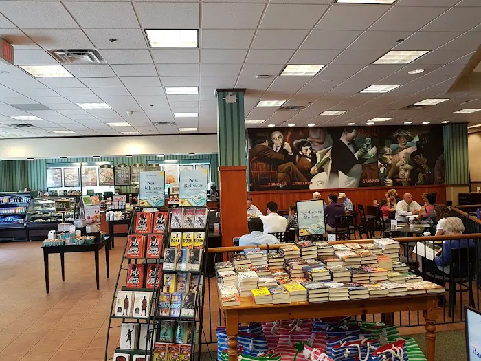 Barnes & Noble 3