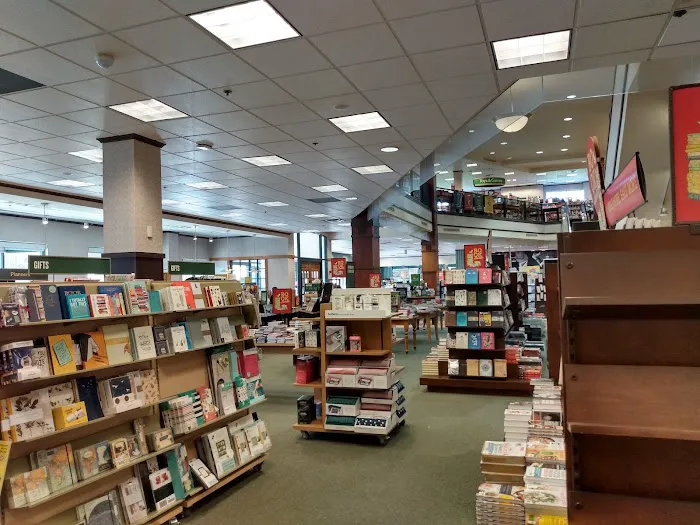 Barnes & Noble 1